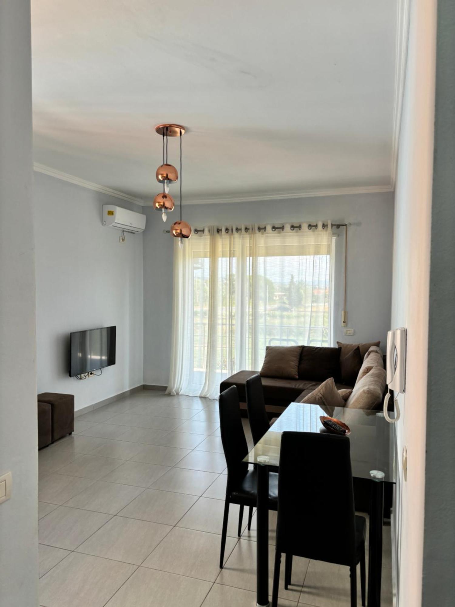 Emma'S Apartments Тирана Екстер'єр фото
