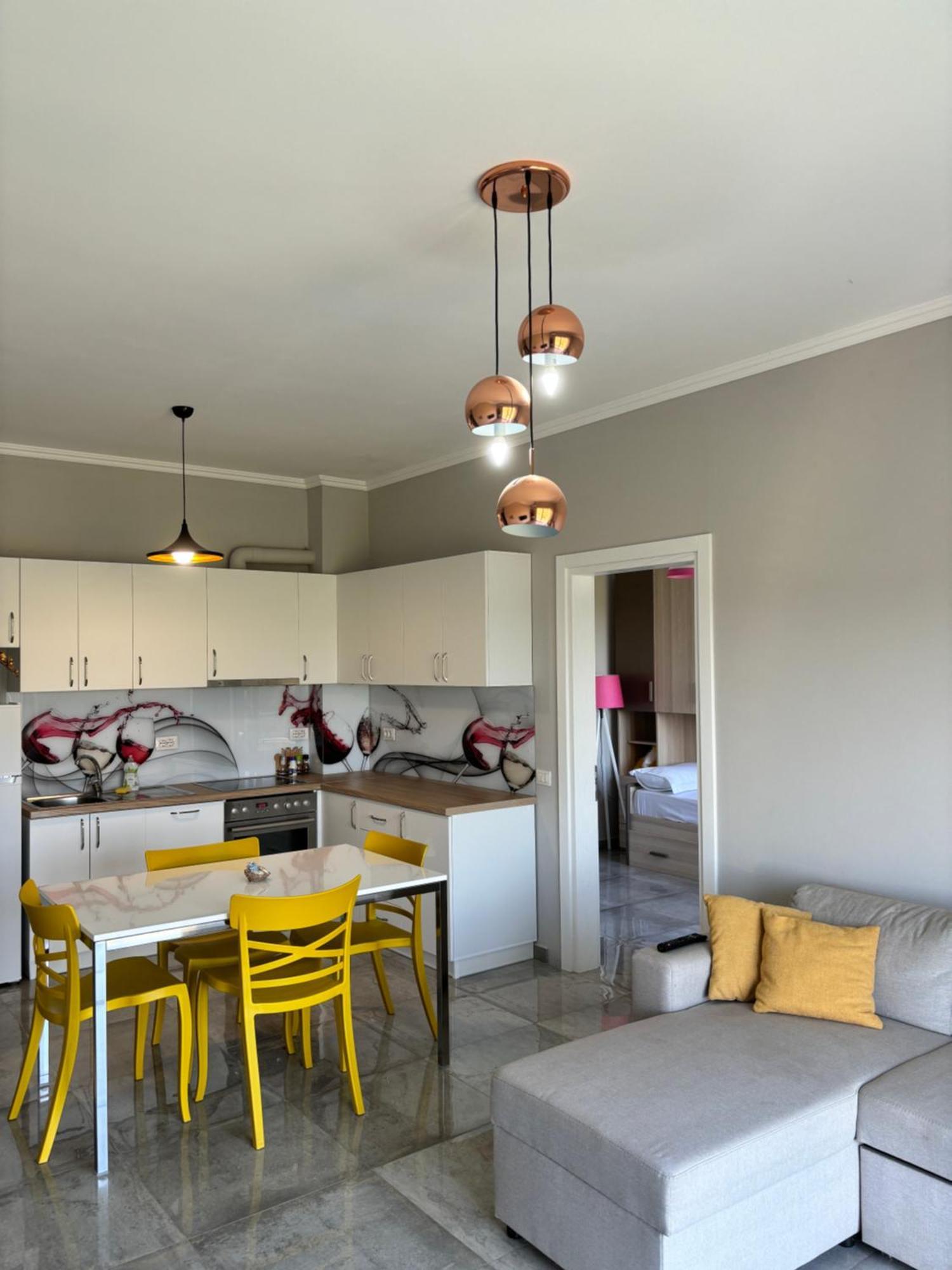 Emma'S Apartments Тирана Екстер'єр фото