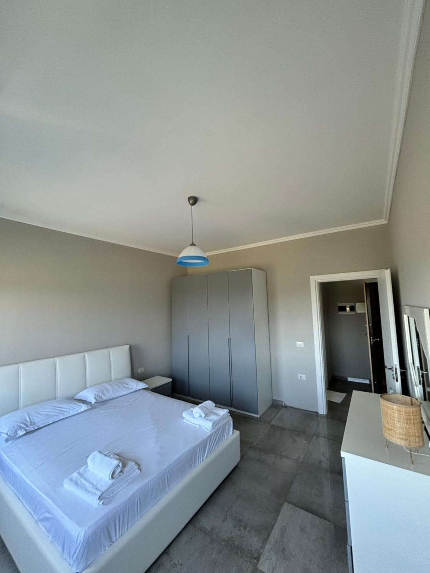 Emma'S Apartments Тирана Екстер'єр фото
