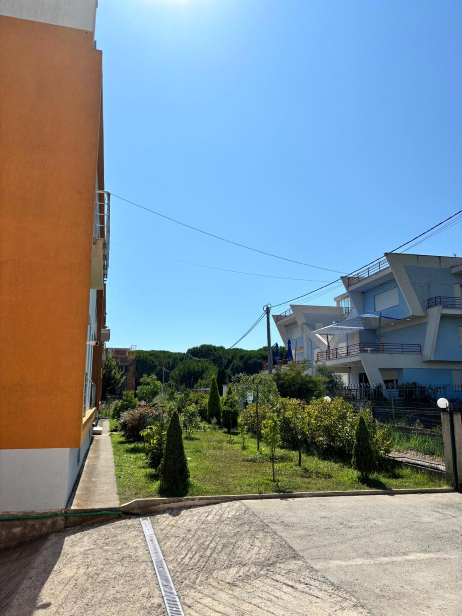 Emma'S Apartments Тирана Екстер'єр фото