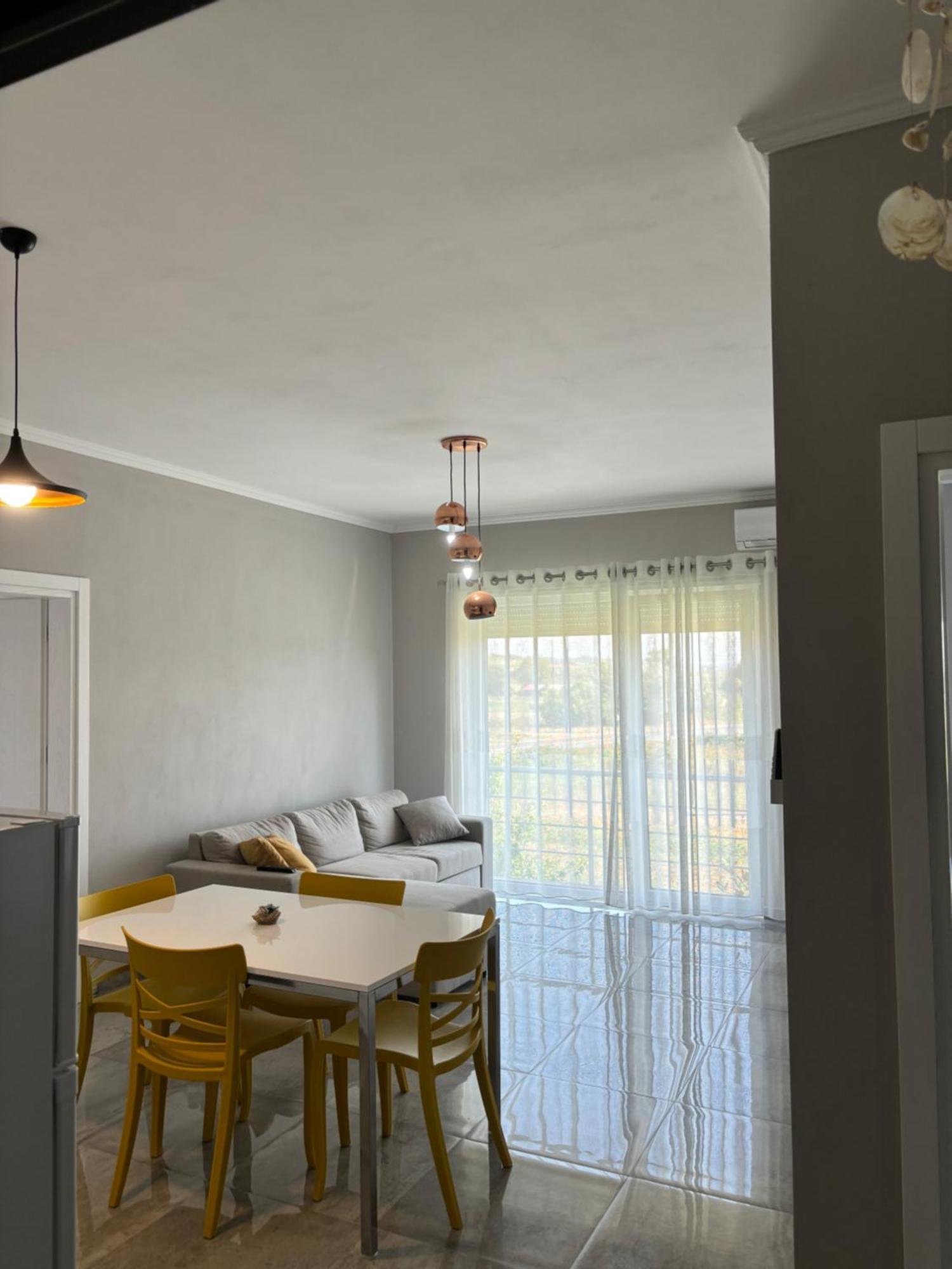 Emma'S Apartments Тирана Екстер'єр фото