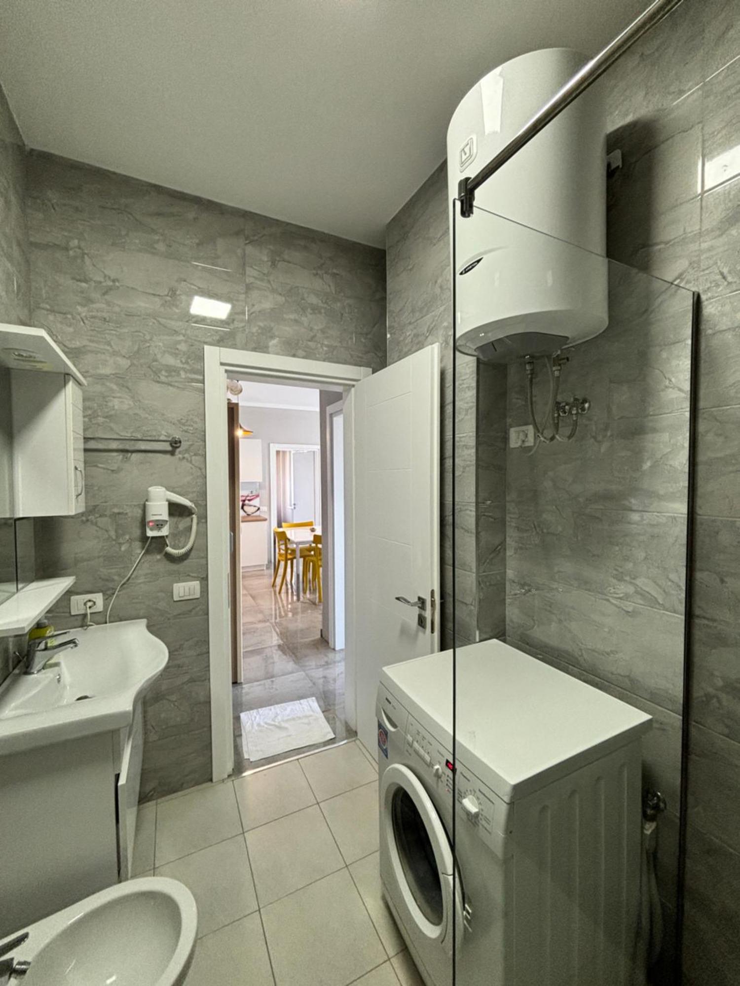 Emma'S Apartments Тирана Екстер'єр фото